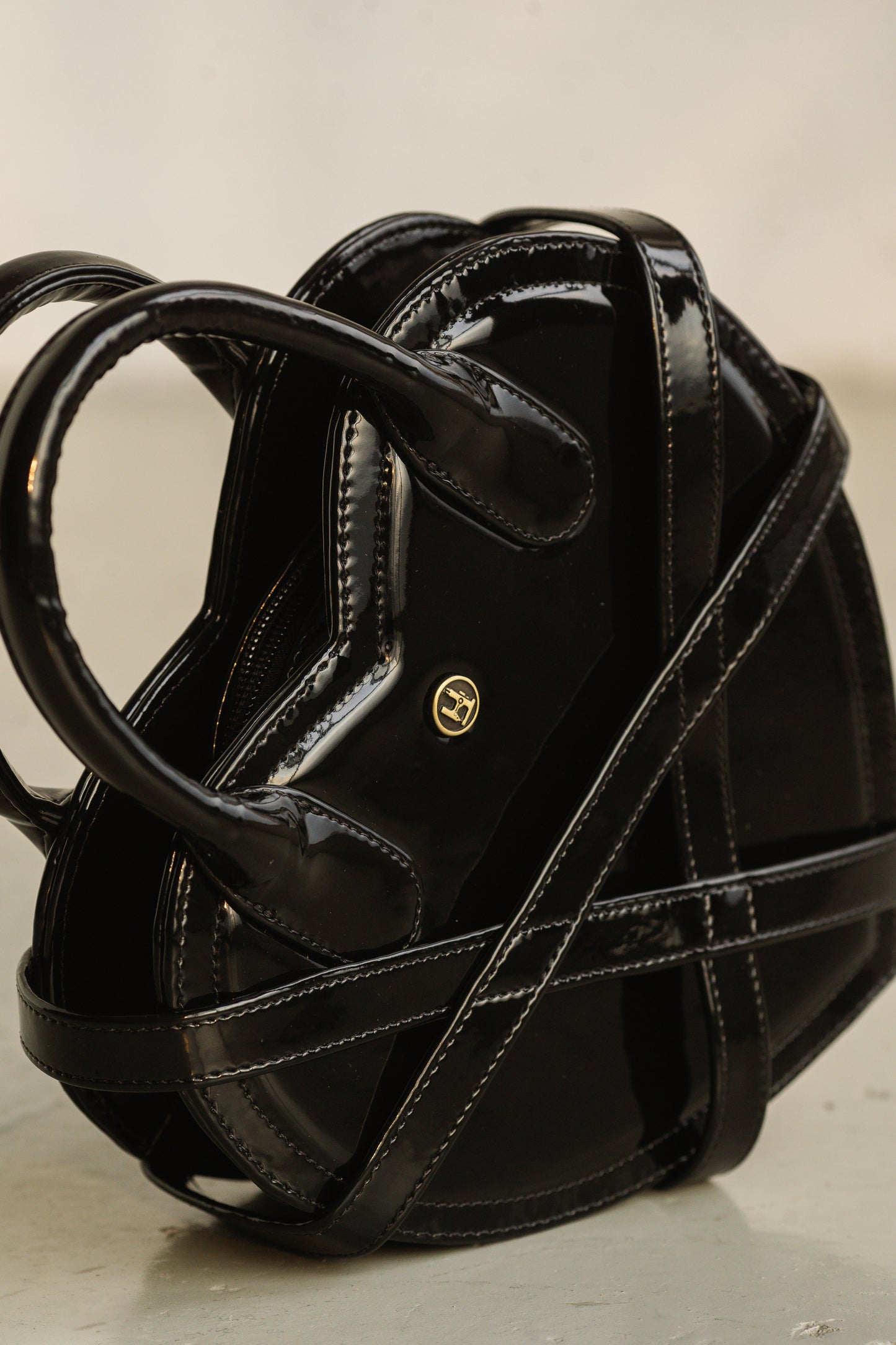 Corazón Bondage Charol